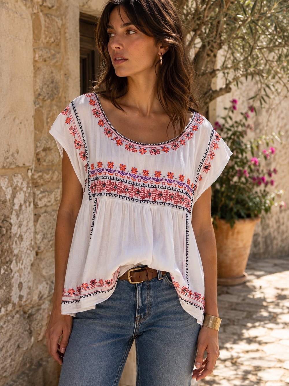 VANESSA & VIRGINIA White Embellished Embroidered Boho Short Sleeve Blouse, M